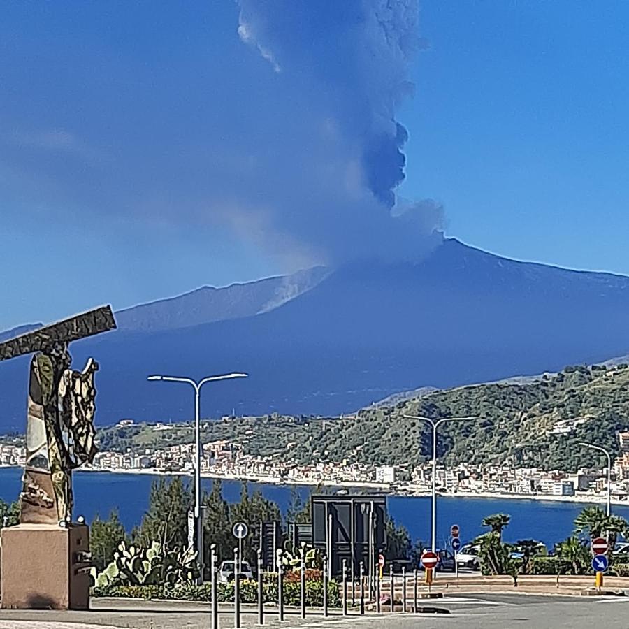 Taormina Private Apartment By Fragranza Di Sicilia エクステリア 写真